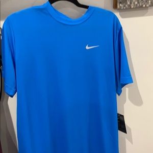 Men’s Nike Dry fit workout shirt